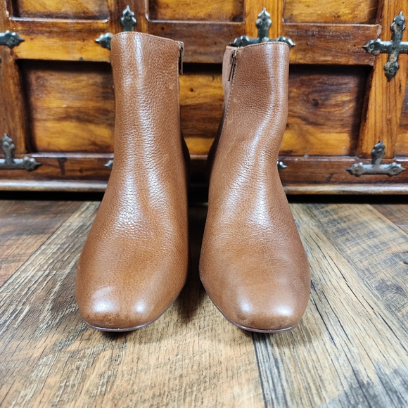 Crown Vintage Two-Toned Heeled Boots Size 8.5M - Picture 2 of 15